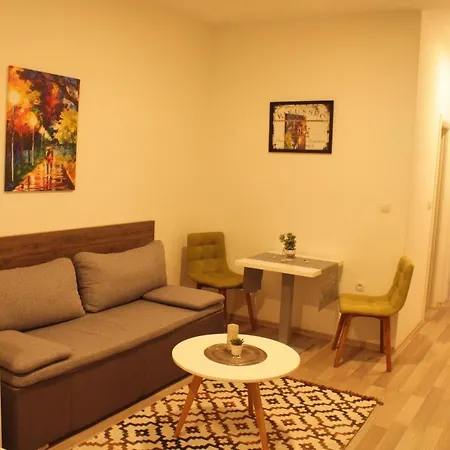 Apartman Lara