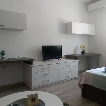 Apartman Lara شقة موستار
