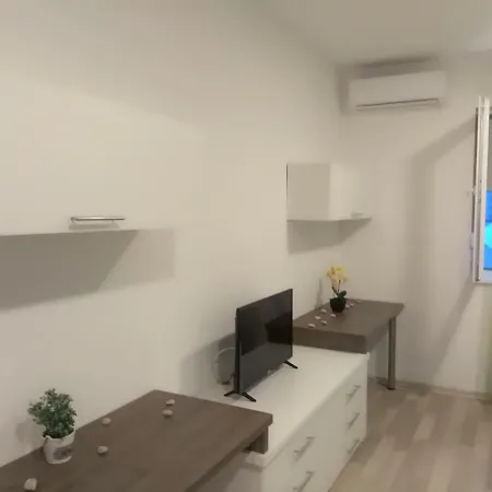 Apartman Lara شقة